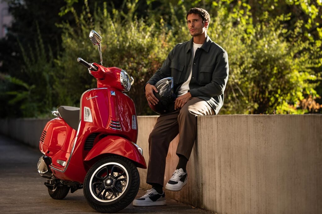 2023 Vespa GTS Super 300 Guide | Total Motorcycle