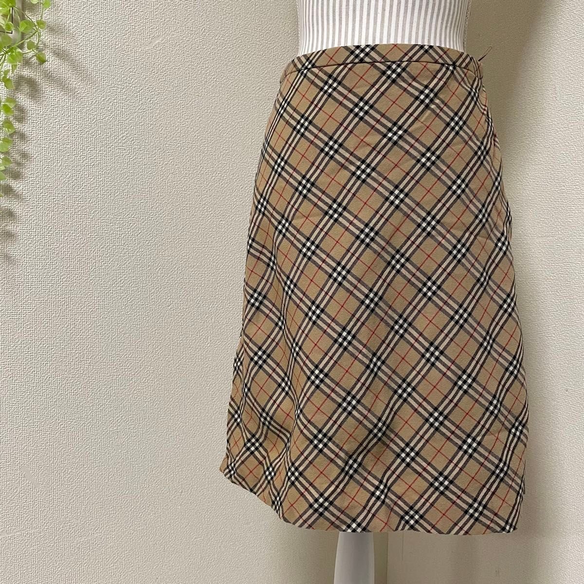 超美品 バーバリーブルーレーベル 【M】膝丈スカート ノバチェック