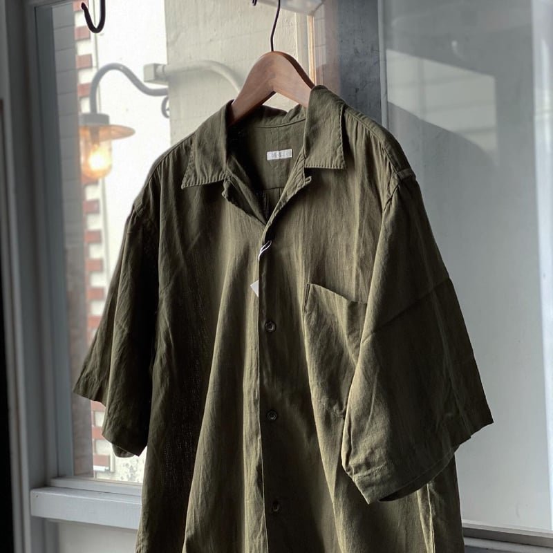 COMOLI ベタシャン オープンカラーシャツ | Less Higashikawa