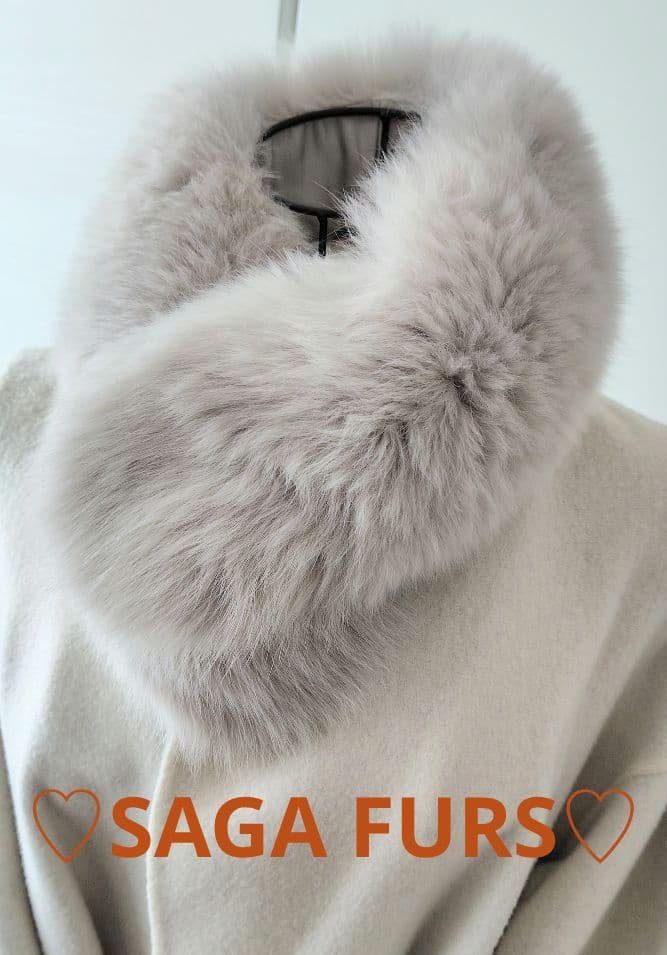 極美品✨️SAGA-FURS サガファー♡フォックスファーマフラー✨️グレー系 爆買 日本製 SAGA シルバー フォックス マフラー クリップ付 ファー