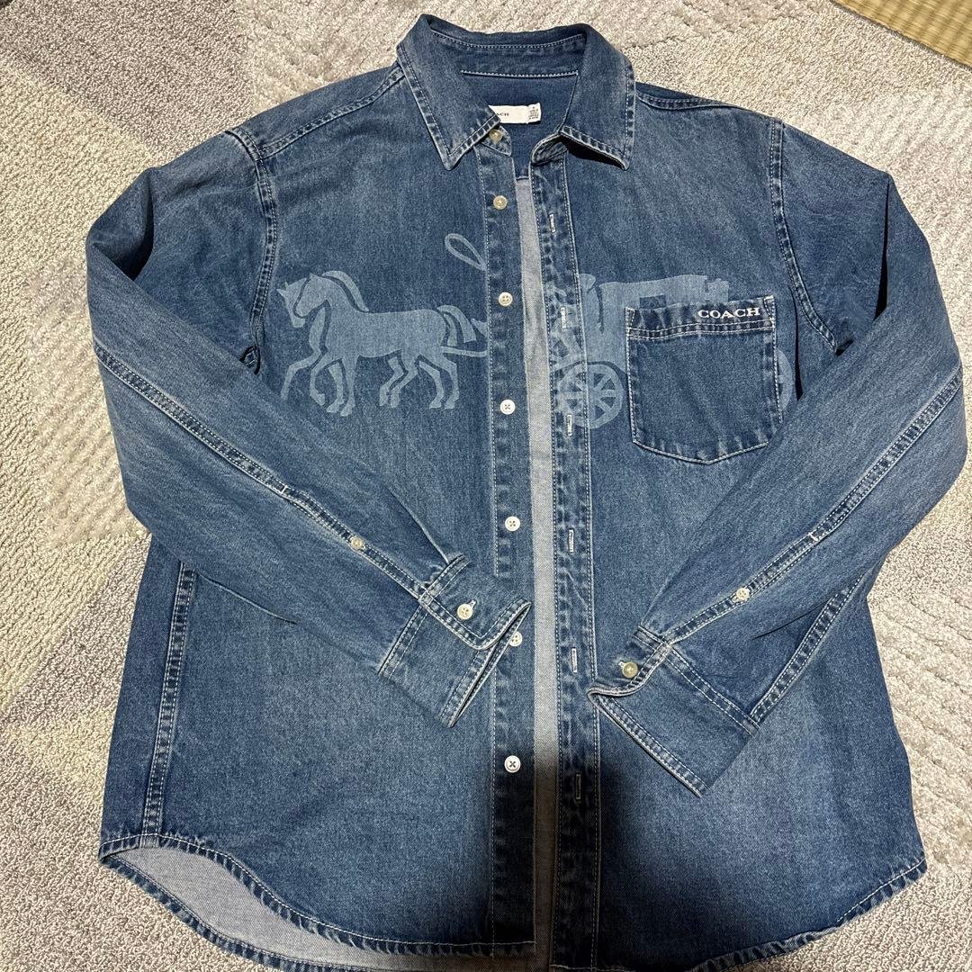 美品　COACH デニムシャツ Mサイズ 馬と馬車デザイン 公式】COACH – コーチ | ロング スリーブ デニム シャツ